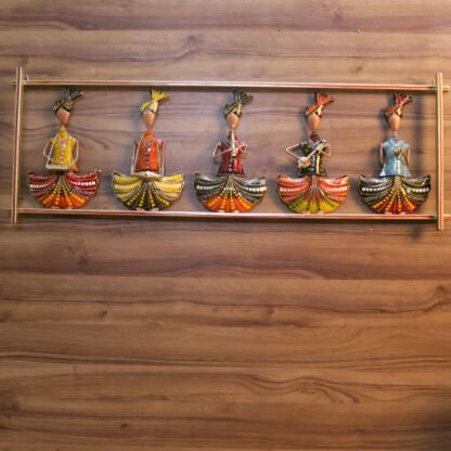 HM_1027_Iron Painted 5 Sardar Musicians Sitting Frame