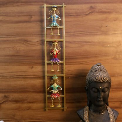 HM_1033_Iron Painted Ladies Hanging Leg Frame