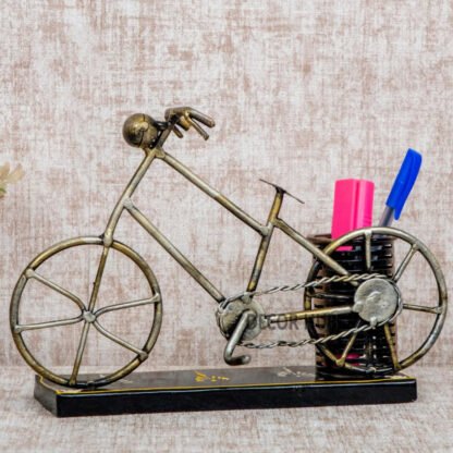 Cycle Pen Stand