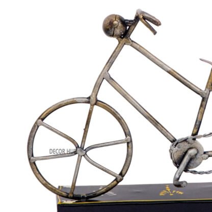 Cycle Pen Stand - Image 3