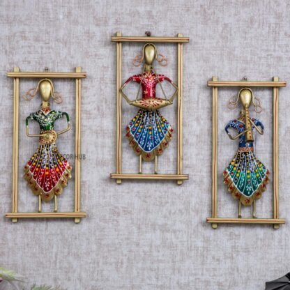 Rajasthani Musician frame for wall decoration - Set of 3 - Image 2